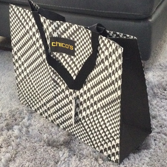 Chico’s  NWT black and white tote bag. - Picture 6 of 8